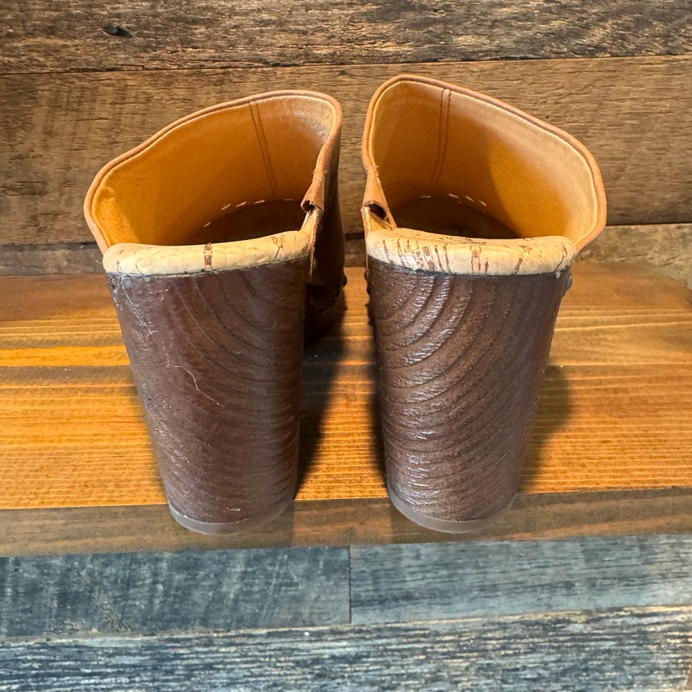 Women's Kork’s Brown Leather Clogs - Picture 3 of 4